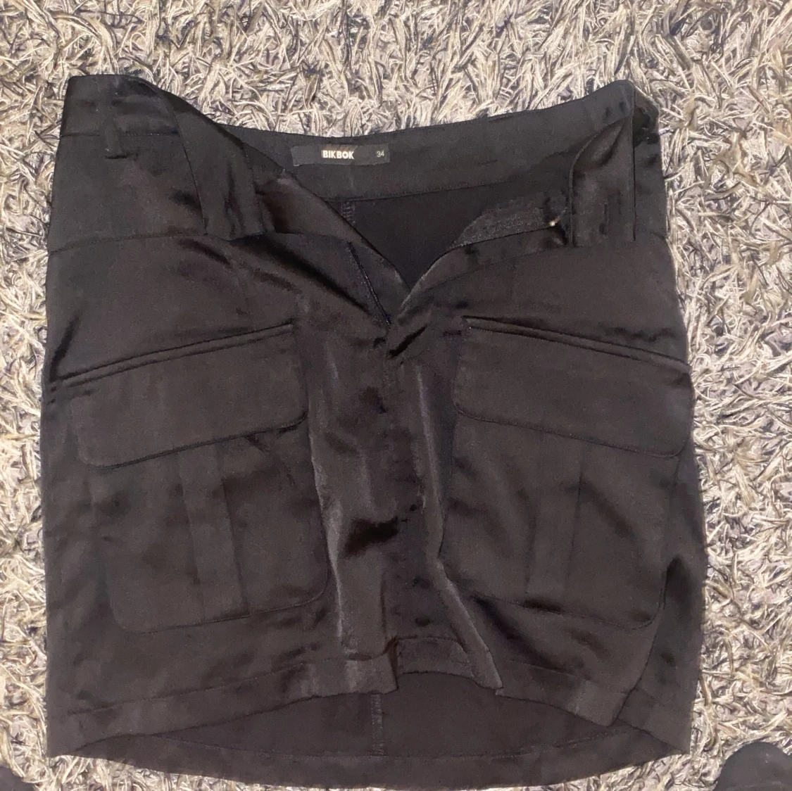 Svart kjol från bikbok stl 34 - 91