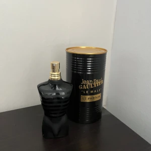 Jpg le male le parfum - Hej, säljer nu samples av min jean-paul gaultier le male le parfum! | 2ml: 69kr 5ml: 149kr | Hör av er vid minsta fundering/ intresse i flera varor!