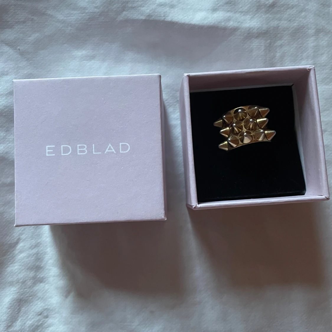 Edblad ring