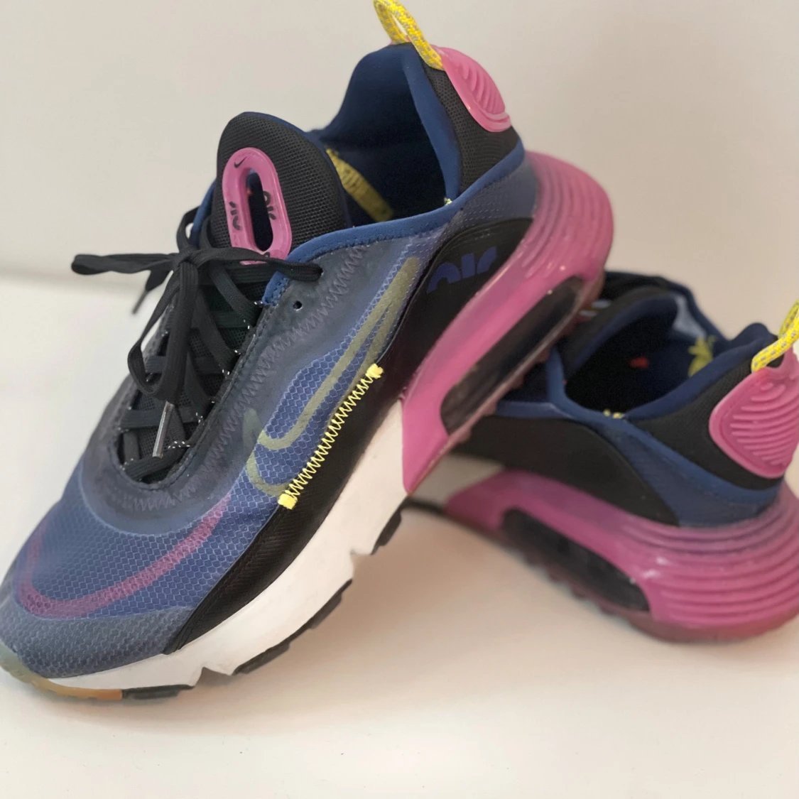 Nike Air Max 2090 - Women's Shoes Multicolor