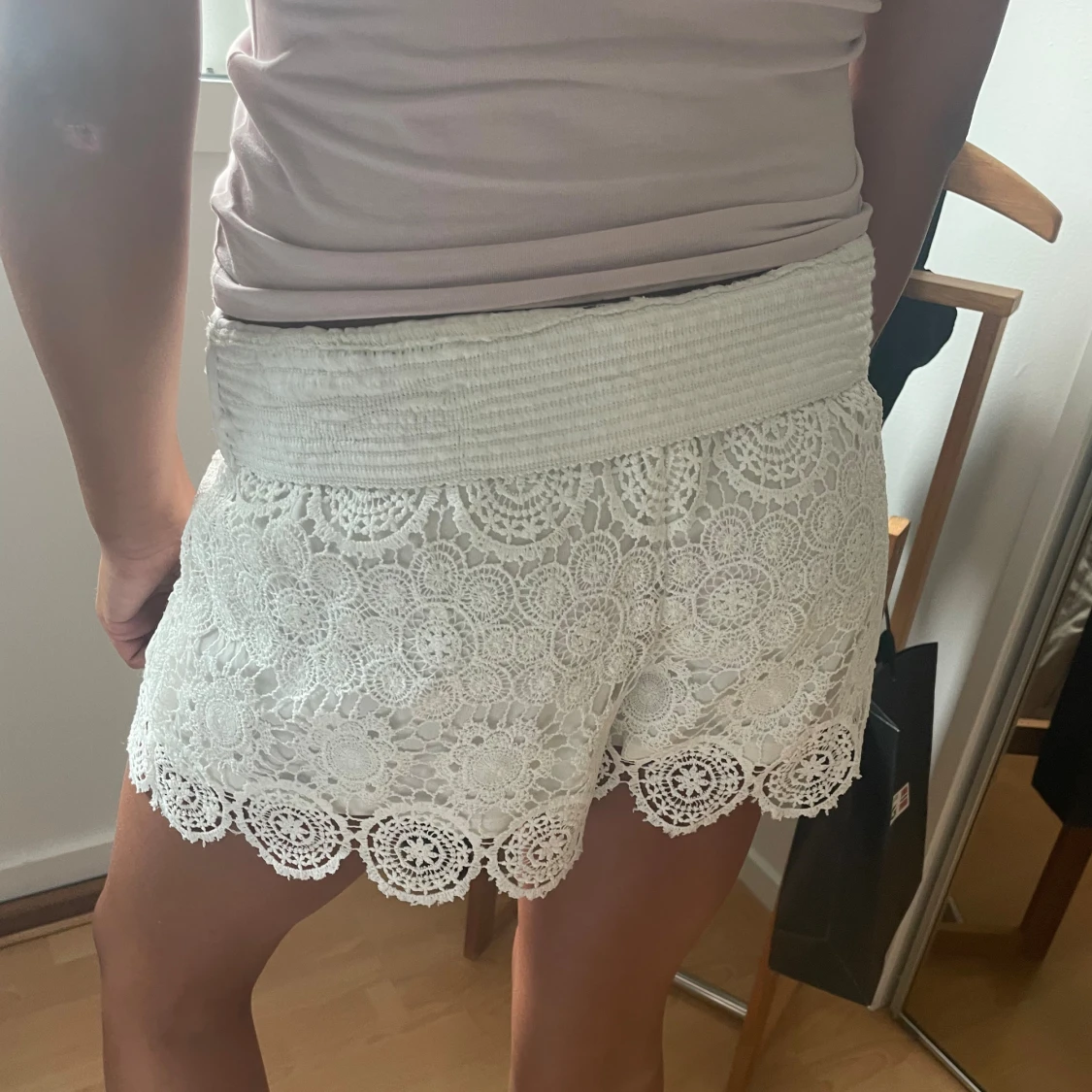 Trendiga spetsshorts  - 90