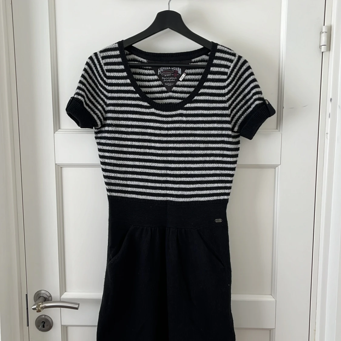 Stickad klänning från Tommy Hilfiger denim