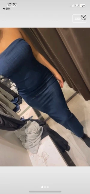 Oanvänd jeansklänning  - Storlek S från zara 