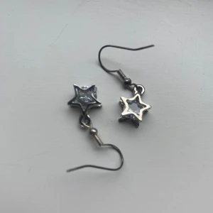 örhängen - tre par örhängen med olika motiv 💘