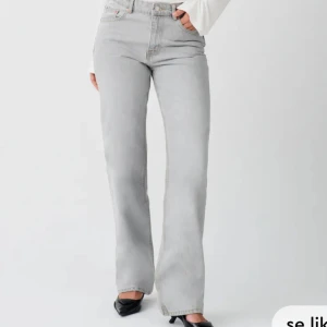 Grå jeans - Grå jeans från Gina. Aldrig använda, säljer för att de inte passade mig. 