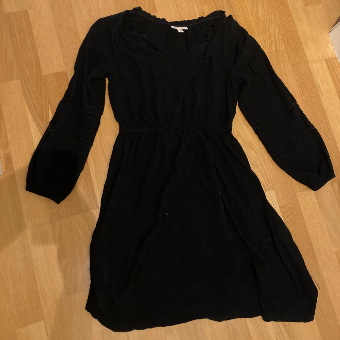 Svart klänning från Knox Rose