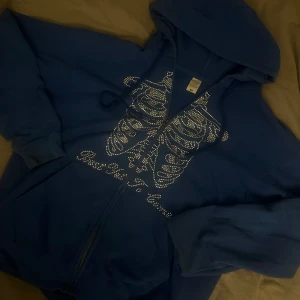 Zip hoodie - Hoodie från best yet to come. Bra skick och kvalitet