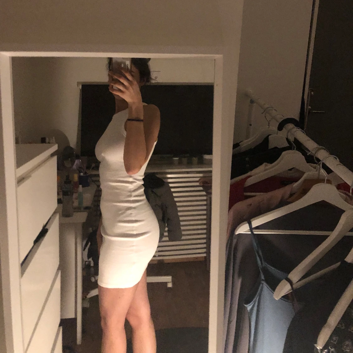 Vit kort klänning  - 90