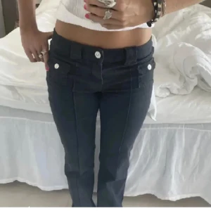 Snygga hm jeans - Säljer dessa slutsålda jeans⭐️