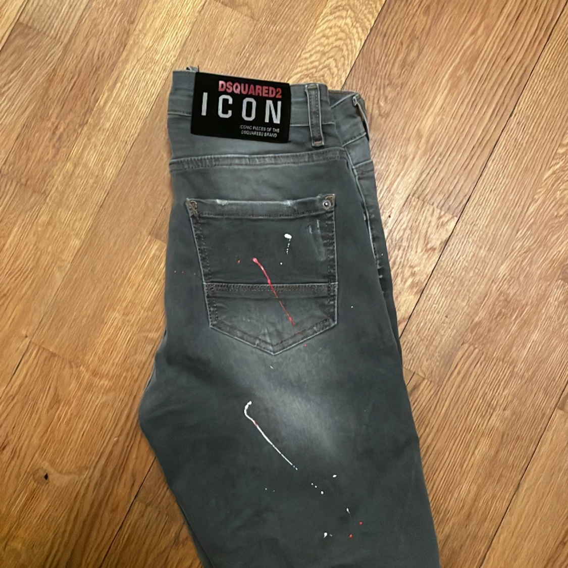 Säljer ett par sköna Dsquared - 90