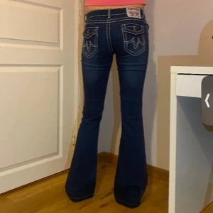 Jeans - Superfina jeans! Köpta här på plick men säljs eftersom de ej passade. Superkvalitet. Inga defekter, hål eller fläckar!💓