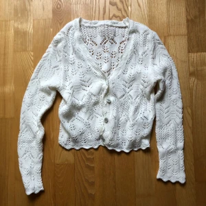 Virkad Monki kofta - Monki kofta virkad väldigt bra skick. 