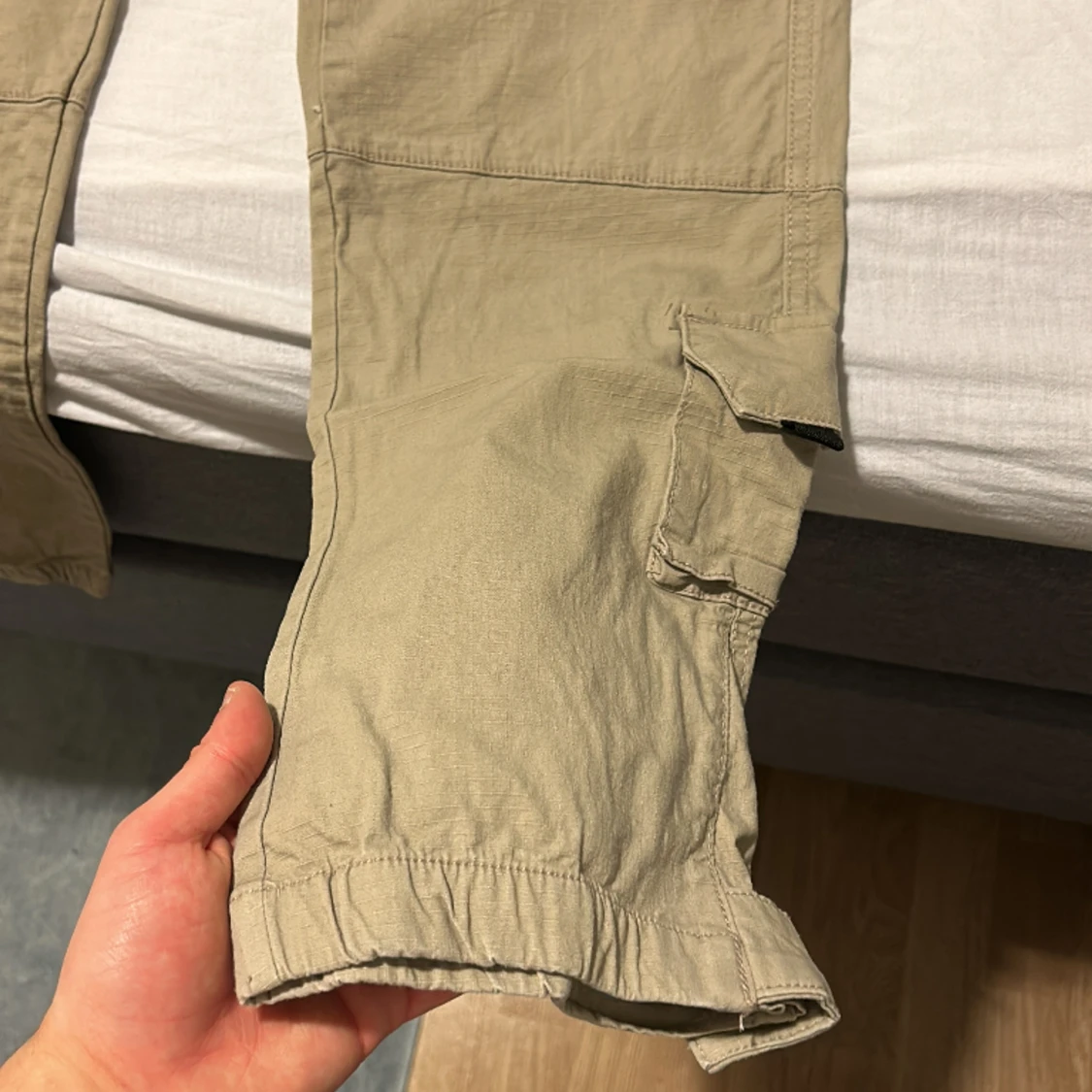 Pull&Bear beige Cargo byxor - 90