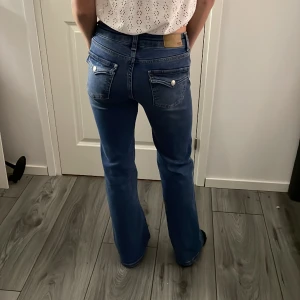 Jeans  - Ett par 90’s bootcut jeans storlek xs short från lager 157