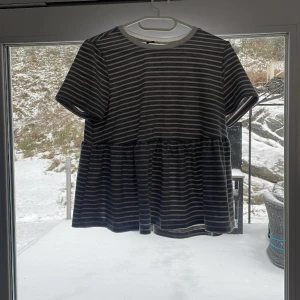 randig tröja  - Jätte bra skick 