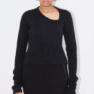 Stickad tröja - Super fin stickad tröja från LeGer. Sparsamt använd, inga defekter förekommer. 💕💕💕