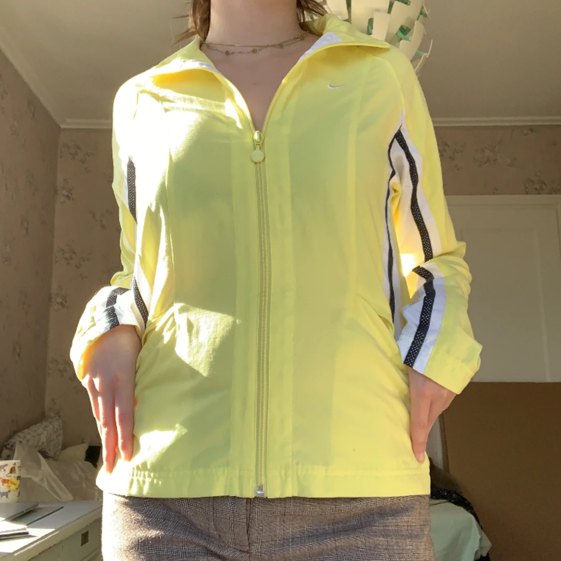 Nike jacka gul träningsmodell - 90