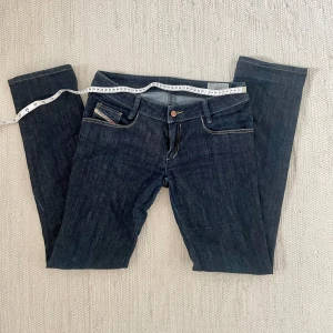 Diesel Jeans - Säljer ett par Diesel jeans i väldigt gott skick. Tyvärr försmå för mig.  Storlek: W29 L32