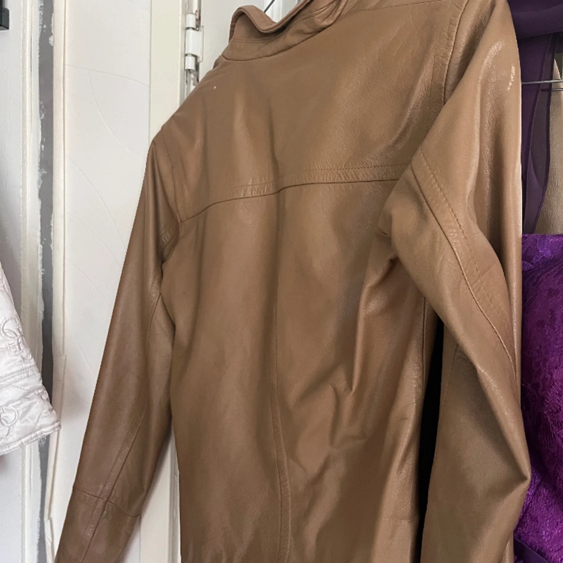 Brun läderjacka  - 90