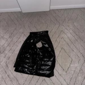 Moncler Vest - Moncler Vest  Pris kan diskuteras 