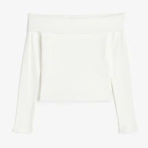 Ribbad off shoulder topp  - Den är för liten. 