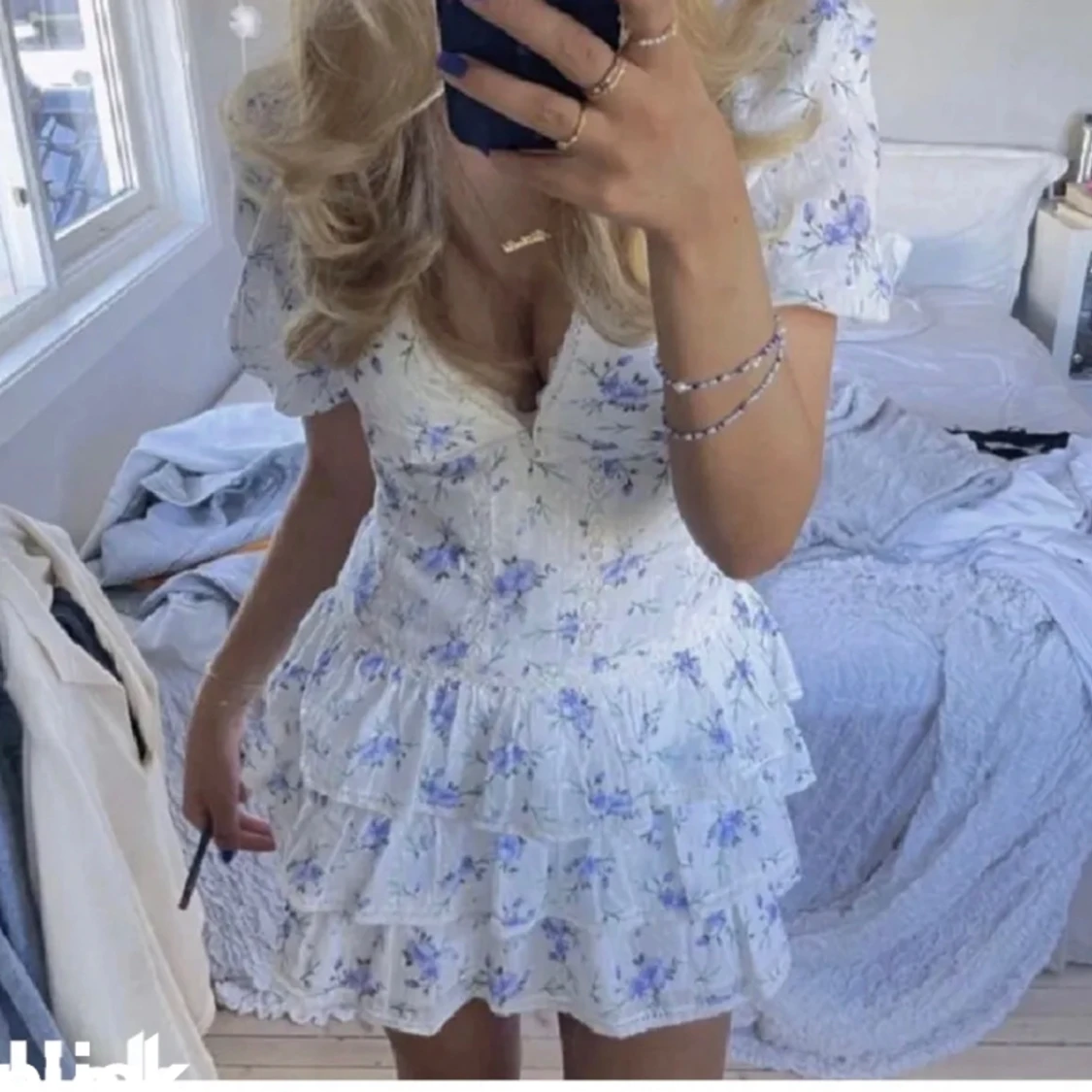 SÖKER zara blomklänning