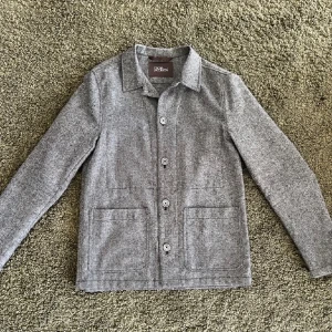 Oscar Jacobsson Overshirt  - Oscar Jacobsson Overshirt, kontakta vid frågor 