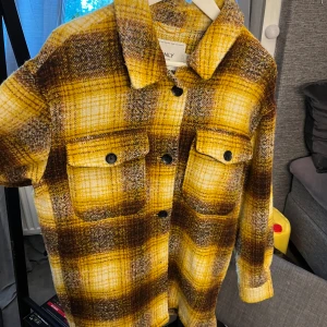 Höst jacka  - Höst jacka från Only i storlek L, har bara använt den ett annat få gånger 