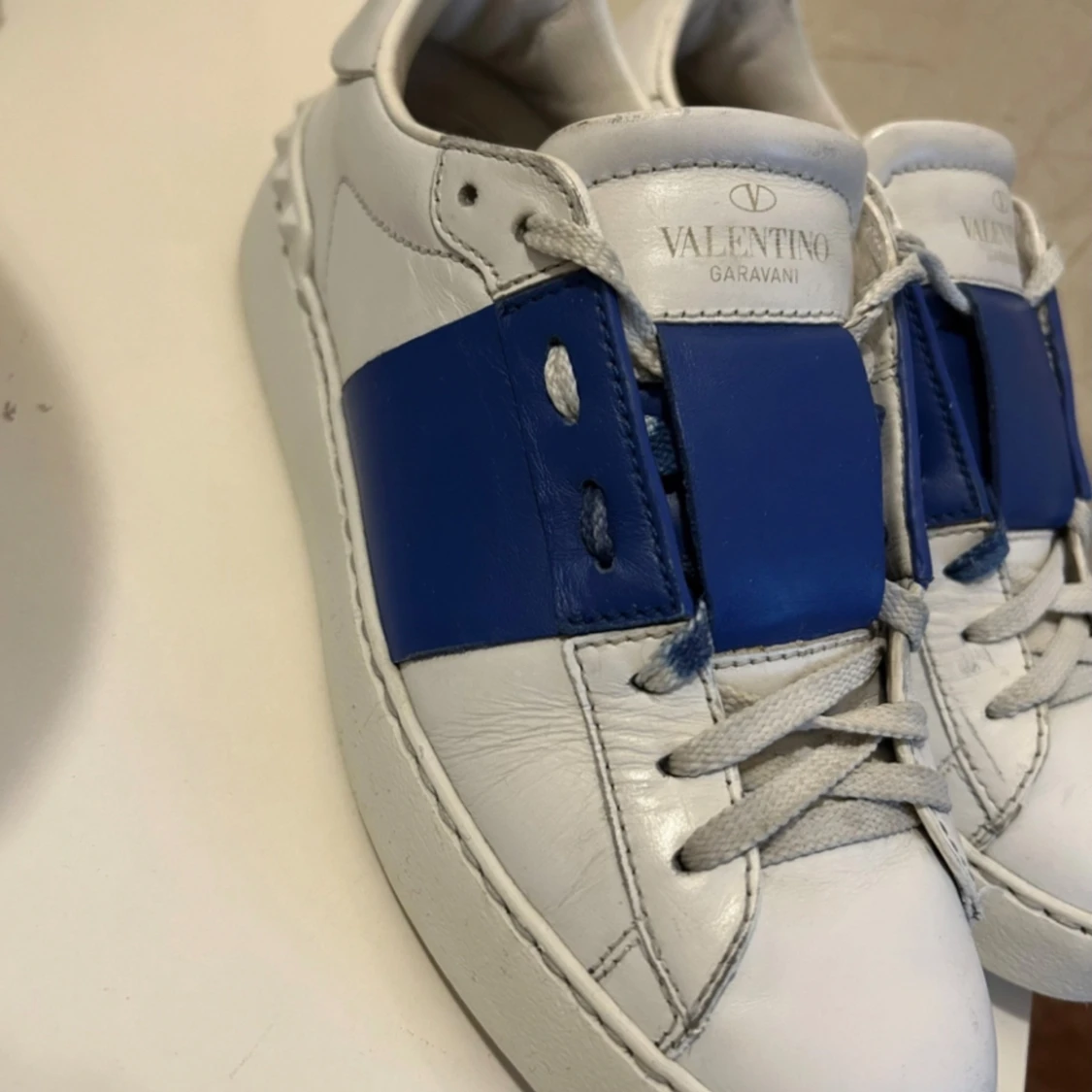 Valentinos - 90