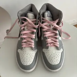 Selling these cool Air Jordan (Dior) copies that are like brand new.
