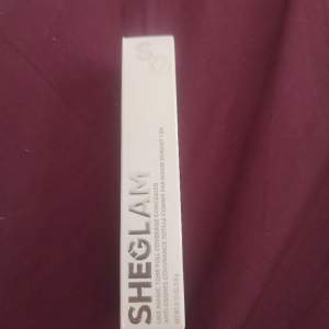 Säljer nu en oöppnad Concealer från Schein, märket är Sheglam i färgen Shell. Färgen är något mörkare än min egna nyans 
