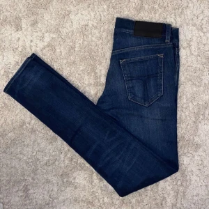 Tiger of Sweden jeans - Feta Tiger of Sweden jinz, inga defekter, storlek 28/32, var inte rädd att fråga!