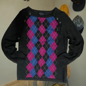 Vintage Tommy Hilfiger Shirt - 👤Check out 1998coffeeshop on Instagram 🌍📦Items shipped within 4 days  ♻️This item is preloved - meaning it is fully sustainable, second hand may show minor signs of wear. Obvious ones will be stated. 📸Any further questions do not hesitate to ask.