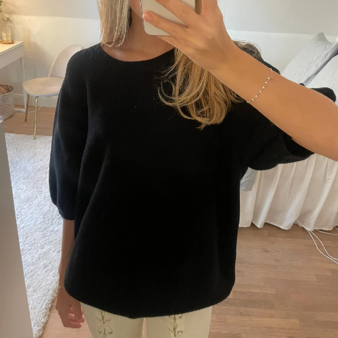 Svart stickad t shirt - 91