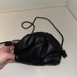 Väska - Svart väska