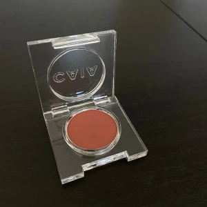 Ögonskugga från caia - Oanvänd ögonskugga från caia i färgen Date night 