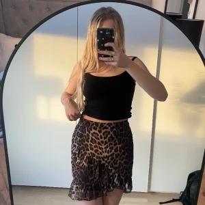 Leopard kjol - Leopardkjol från Nelly. omlott