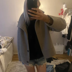 vårjacka/kappa - kappa till våren 💓slutsåld hos kappahl 