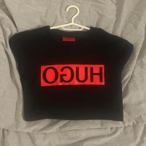 Hugo tröja strl S - Klassisk Hugo tröja strl s Köpt på boozt fazhion  Super fin tröja strl s herr  