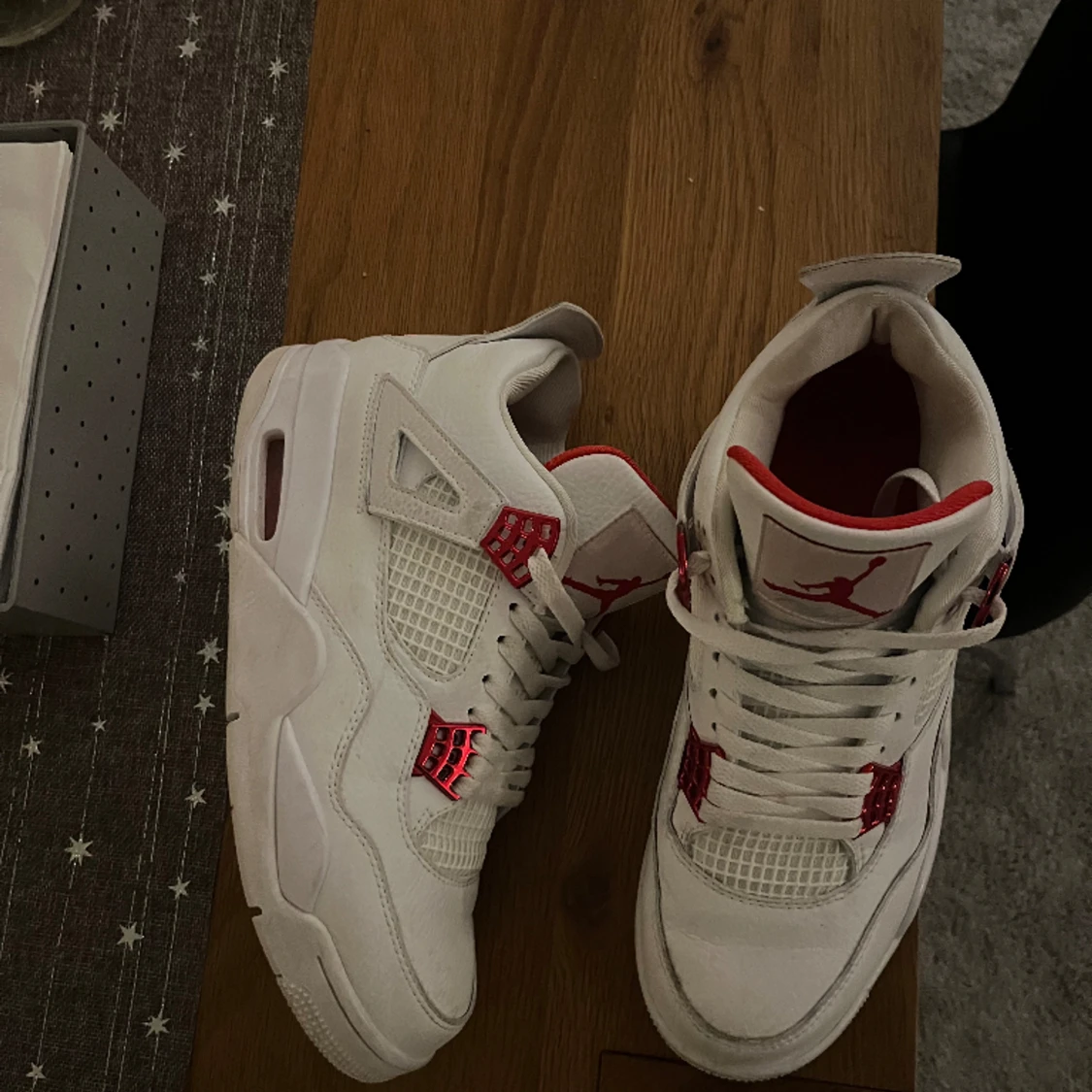 Jordan 4 red metallic