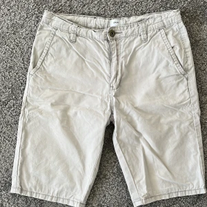 Beige shorts - Ljusbeige bommullsshorts