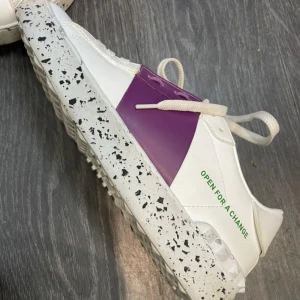 Intressekoll!!  - Storlek 38, väldigt bra skick 