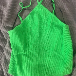 Grön topp - Grön topp som är använd en gång, kom aldrig till användning igen därav priset