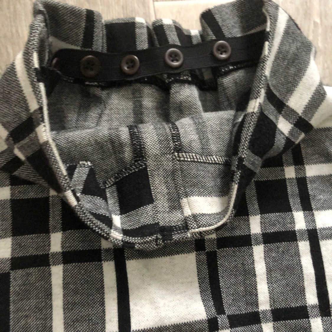 Rutig kjol med en låssas dragkedja  - 90