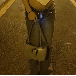 Väska  - Super söt väska från Urban outfitters!❤️❤️