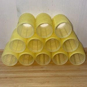 Papiljotter  - Säljer 12 papiljotter med omkretsen 13 cm💛De är helt rena💛