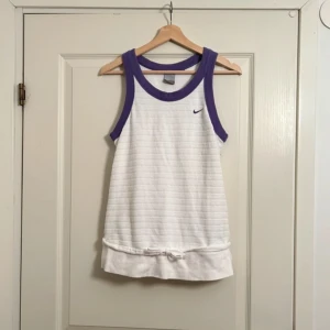 Vintage Nike topp - Vintage Nike topp i tjockt bomullstyg