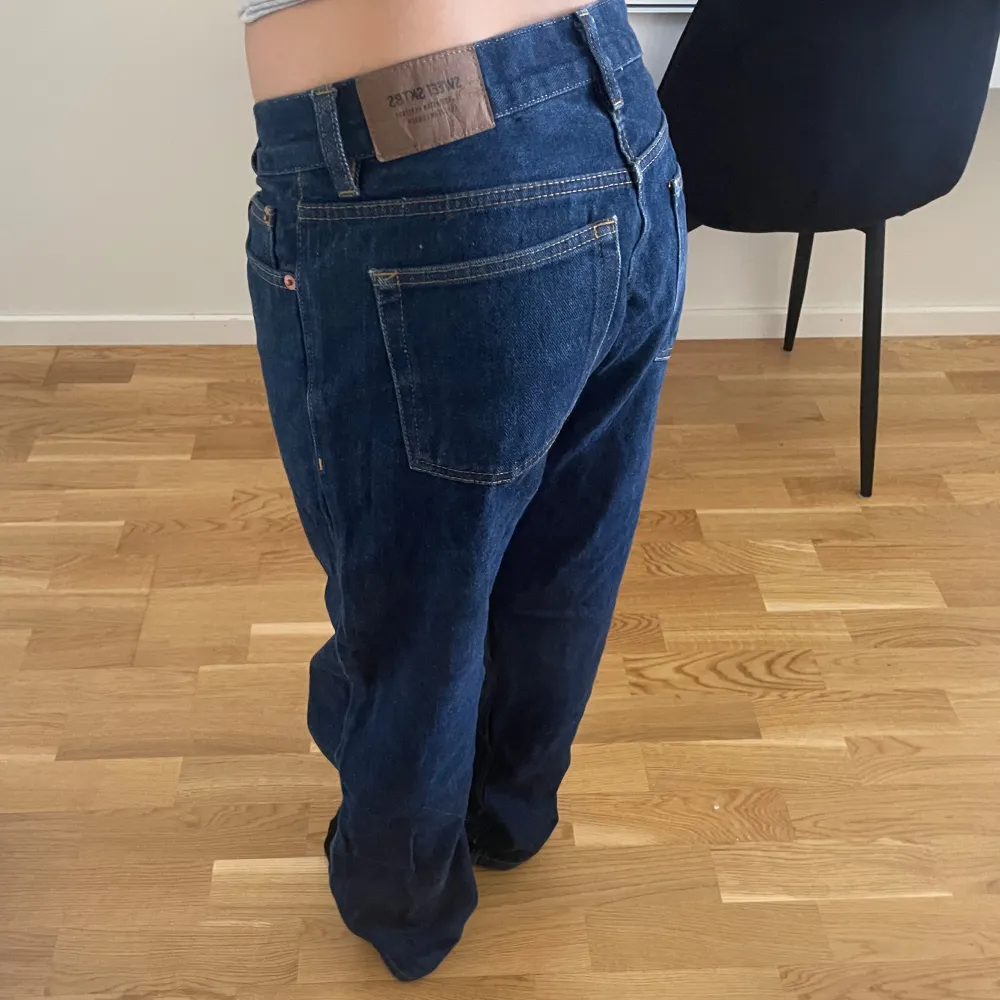 Baggy jeans från Sweets Sktbs köpta för ett tag sen men kommer inte till användning längre. . Jeans & Byxor.