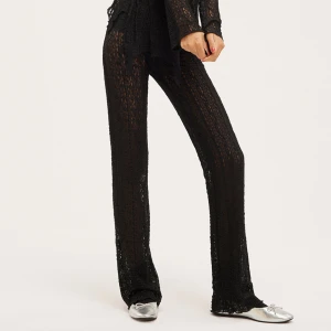 Spetsbyxor monki - SÖKER dessa spetsbyxor från monki i strl s