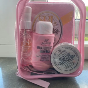 Jet set från sol de Janeiro 68💓 - Helt ny, lukt 68 body wash, body cream och en liten body mist💓